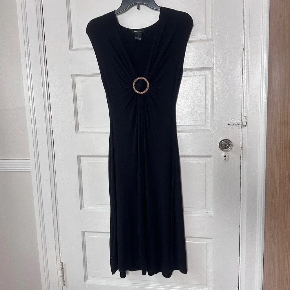 3/$20💥BCBGMaxAzria Black Midi Dress Cinched Waist Bamboo‎ Ring Accent M Stretch